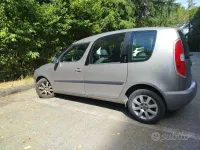 Usata Skoda Roomster 69 CV (50 kW) 2009 Grigio Monovolume