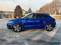 Usata VW T-Roc R-line 150 CV (110 kW) 2023 Blu SUV