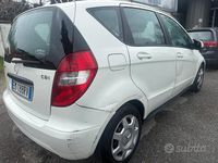 Usata Mercedes A160 Style 108 CV (79 kW) 2012 Bianco Berlina