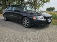 Usata Volvo S60 163 CV (119 kW) 2004 Nero Berlina