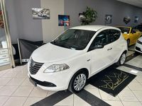 Usata Lancia Ypsilon Silver 69 CV (50 kW) 2012 Bianco Utilitaria