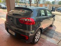 Usata Kia Rio Active 75 CV (55 kW) 2016 Grigio Utilitaria
