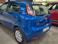 Usata Fiat Punto Lounge 69 CV (50 kW) 2014 Blu Utilitaria