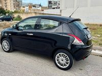 Usata Lancia Ypsilon 69 CV (50 kW) 2015 Utilitaria