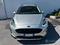 Usata Ford Fiesta Active 86 CV (63 kW) 2019 Grigio Utilitaria