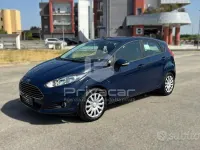 Usata Ford Fiesta 75 CV (55 kW) 2015 Bluazzurro Utilitaria