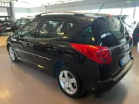 Käytetty Peugeot 207 Allure 111 HP (81 kW) 2011 Musta Farmari