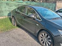 Usata Opel Astra 136 CV (100 kW) 2014 Nero Berlina