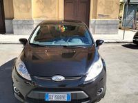 Usata Ford Fiesta Titanium 53 CV (38 kW) 2010 Nero Utilitaria