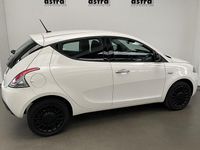 Usata Lancia Ypsilon Silver 69 CV (50 kW) 2022 Bianco Utilitaria