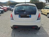 Usata Lancia Ypsilon Platinum 69 CV (50 kW) 2011 Bianco Utilitaria