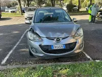 Usata Mazda 2 95 CV (69 kW) 2012 Grigio Utilitaria