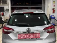Usata Opel Insignia 140 CV (102 kW) 2014 Grigio Station wagon