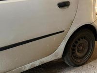 Usata Fiat Punto Dynamic 60 CV (44 kW) 2006 Bianco Berlina