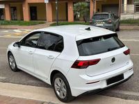 Usata VW Golf VIII Life 110 CV (80 kW) 2022 Berlina