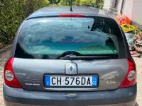 Usado Renault Clio II 58 CV (42 kW) 2003 Gris Utilitario