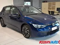 Usata VW Golf VIII LOUNGE 116 CV (85 kW) 2022 Blu Berlina