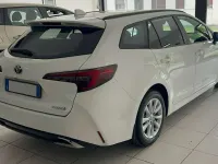 Usata Toyota Corolla Active 98 CV (72 kW) 2023 Bianco Station wagon