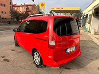 Usata Ford Tourneo Courier 75 CV (55 kW) 2020 Rosso Monovolume