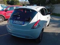 Usata Lancia Ypsilon Gold 69 CV (50 kW) 2020 Grigio Utilitaria