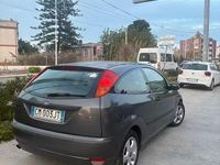 Usata Ford Focus 100 CV (73 kW) 2003 Grigio Berlina