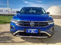 Usata VW T-Roc Style 116 CV (85 kW) 2024 Blu mare SUV