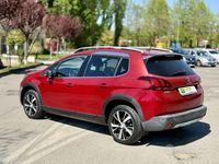 Usata Peugeot 2008 Allure 100 CV (73 kW) 2016 Rosso SUV