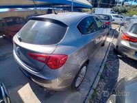 Usata Alfa Romeo Giulietta Distinctive 170 CV (125 kW) 2012 Giallo Utilitaria