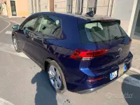 Usata VW Golf VIII Life 116 CV (85 kW) 2023 Blu Berlina