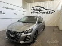 Usata Peugeot 208 Allure 101 CV (74 kW) 2024 Grigio Utilitaria