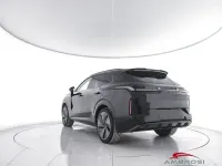 Nuova Lynk & Co 08 211 CV (155 kW) 2026 Back SUV