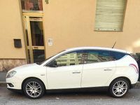 Usata Lancia Delta Gold 120 CV (88 kW) 2012 Utilitaria