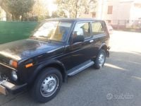 Usata Lada niva 75 CV (55 kW) 2012 Nero SUV
