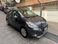 Usata Peugeot 208 Active 82 CV (60 kW) 2013 Bianco Utilitaria