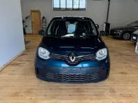 Usata Renault Twingo Signature 65 CV (47 kW) 2023 Blu Utilitaria