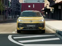 Nuova VW T-Roc R-line 150 CV (110 kW) 2026 Canary yellow nero SUV