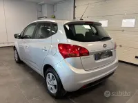 Usata Kia Venga 90 CV (66 kW) 2014 Grigio Utilitaria