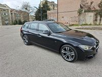 Usata BMW 318 Sport Line 116 CV (85 kW) 2013 Nero Station wagon