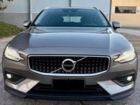 Usata Volvo V60 CC Business Edition 190 CV (139 kW) 2019 Grigio Station wagon