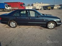 Usata Mercedes E250 150 CV (110 kW) 1998 Berlina