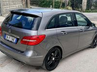 Usata Mercedes B180 Premium 109 CV (80 kW) 2012 Grigio Monovolume