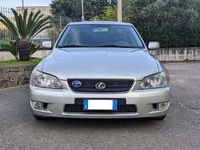 Usata Lexus IS200 155 CV (114 kW) 2001 Argento Berlina
