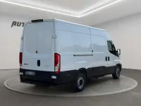 Usata Iveco Daily 136 CV (100 kW) 2023 Bianco Furgone