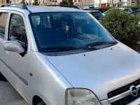 Usata Opel Agila 75 CV (55 kW) 2004 Grigio Monovolume