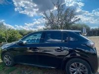 Usata Peugeot e-208 60 kW (82 CV) 2023 Nero Utilitaria