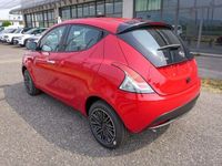 Usata Lancia Ypsilon Gold 69 CV (50 kW) 2023 Rosso Utilitaria