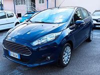 Usata Ford Fiesta 97 CV (71 kW) 2015 Blu Berlina