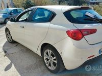 Usata Alfa Romeo Giulietta Progression 105 CV (77 kW) 2012 Bianco Utilitaria