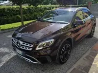 Usata Mercedes GLA200 136 CV (100 kW) 2017 Marrone SUV