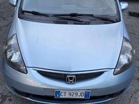 Usata Honda Jazz 77 CV (56 kW) 2005 Grigio Utilitaria